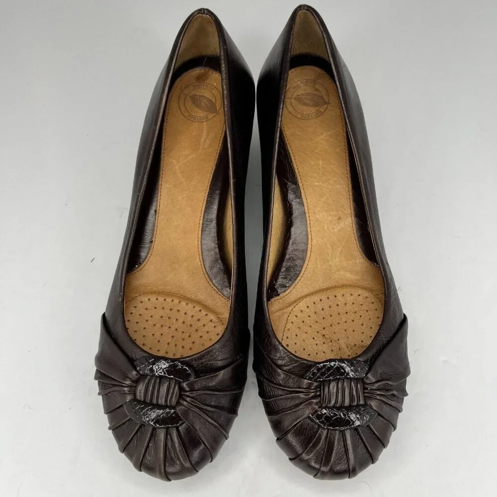 Nurture Womens Serene Brown Leather Low Casual Wedge Size 10 M Slip On Heels